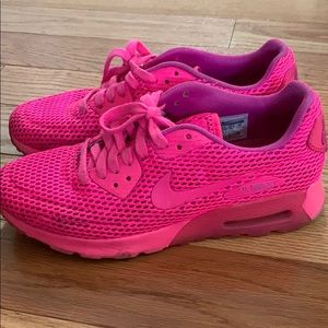 Hot Pink air max